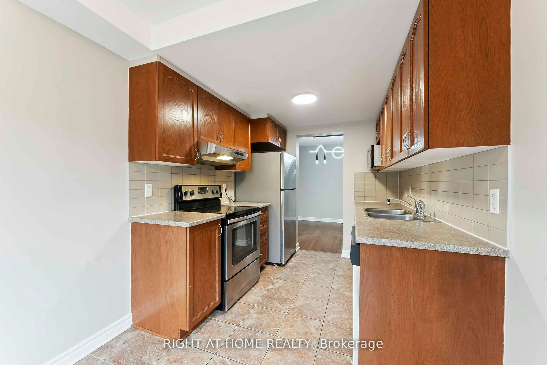 195 Mancini Way, Ottawa, ON, K2J 5X4 - 12
