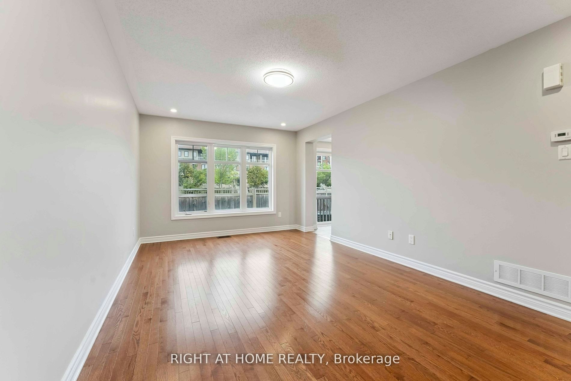 195 Mancini Way, Ottawa, ON, K2J 5X4 - 6