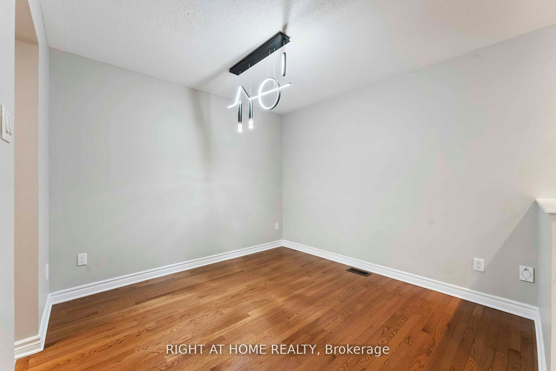 195 Mancini Way, Ottawa, ON, K2J 5X4 - 9