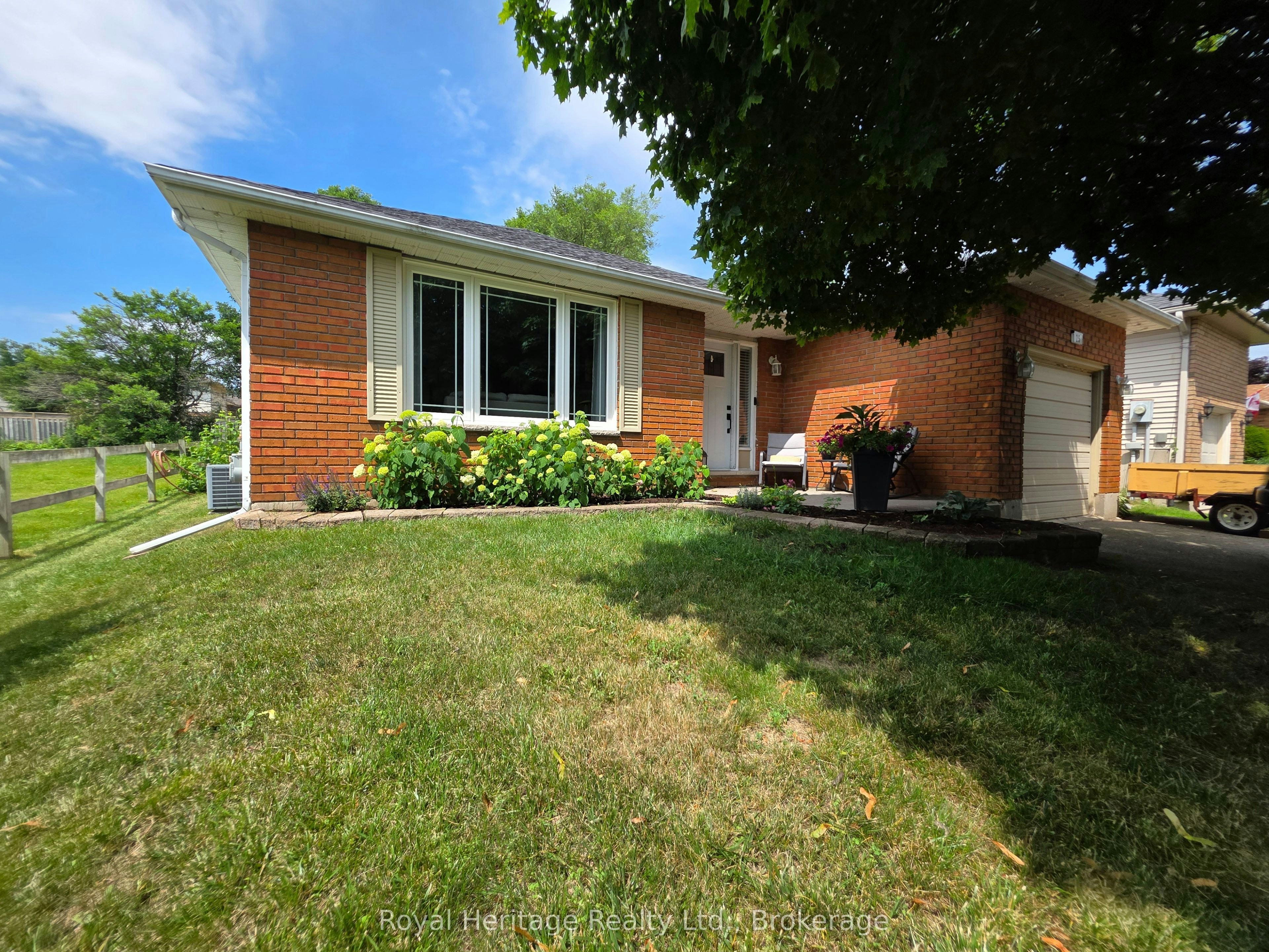 25 Hewson Drive, Port Hope, ON, L1A 4C8