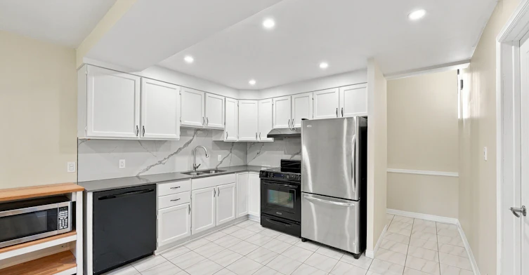 13 Kathy Court, Pelham, ON, L0S 1E2 - 2