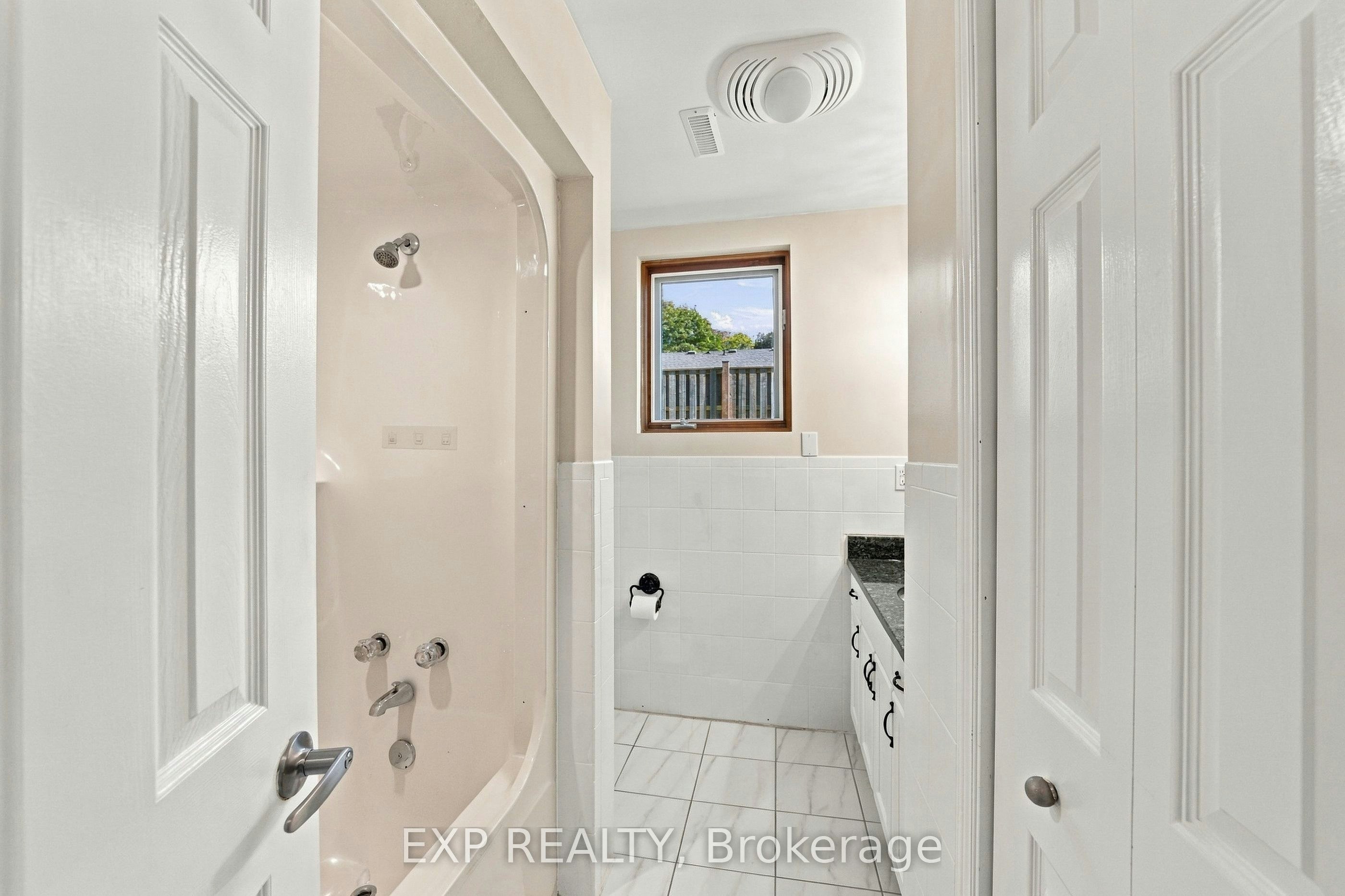 13 Kathy Court, Pelham, ON, L0S 1E2 - 13