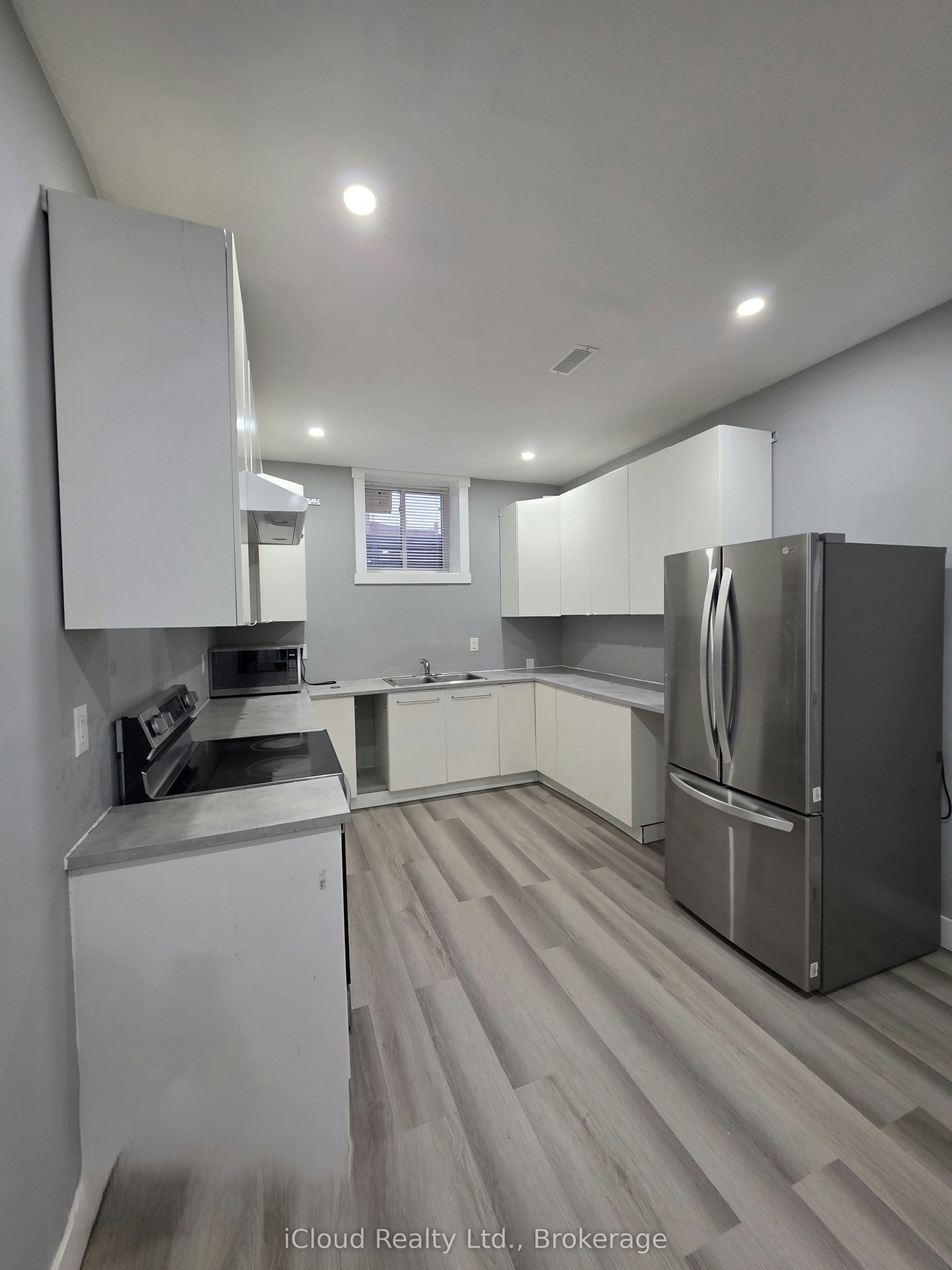 646 West 5th Street, Hamilton, ON, L9C 3R2 - 2