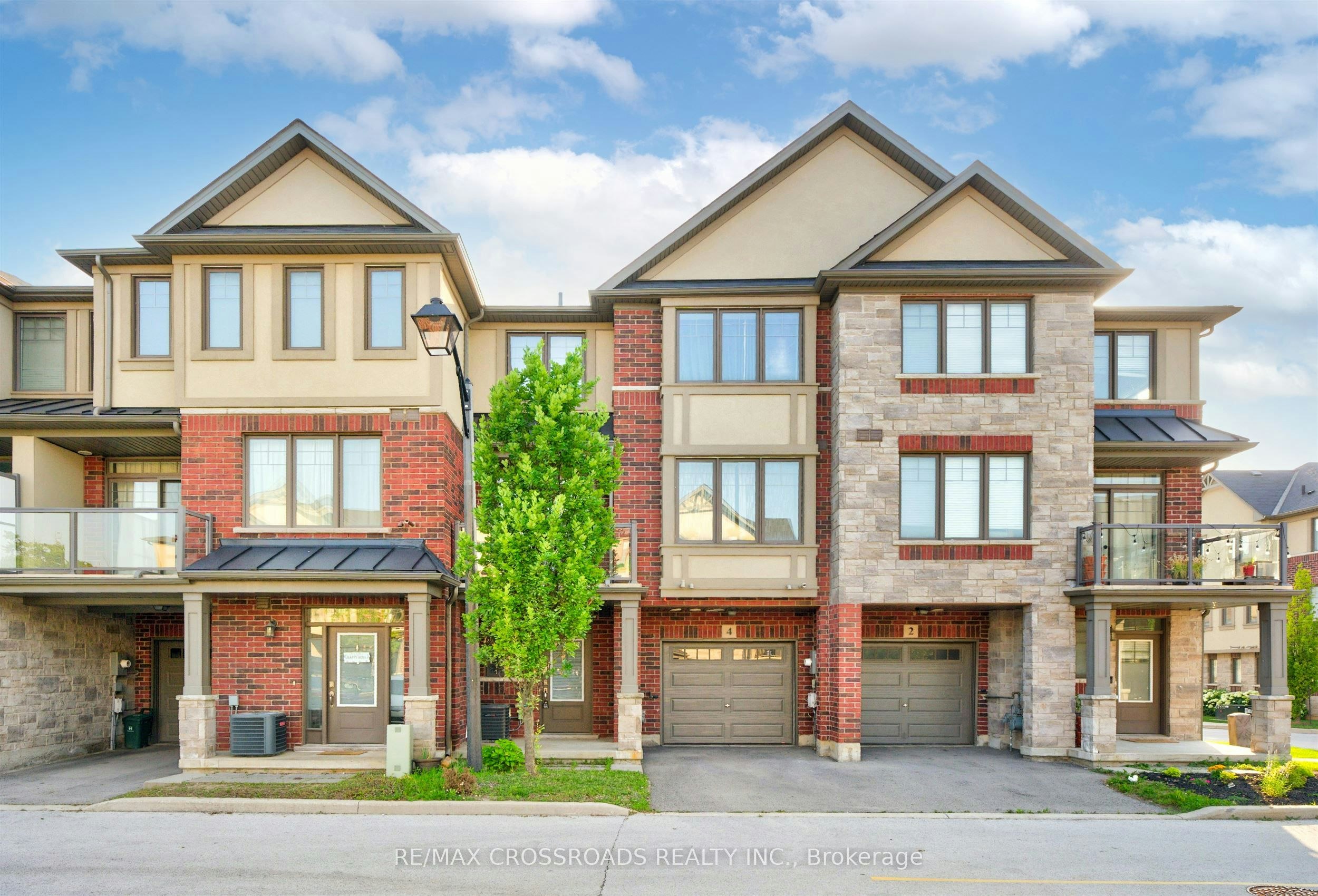 4 Near Lane, Hamilton, ON, L9G 0H2