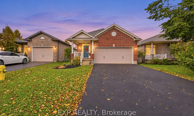 969 Bitterbush Crescent