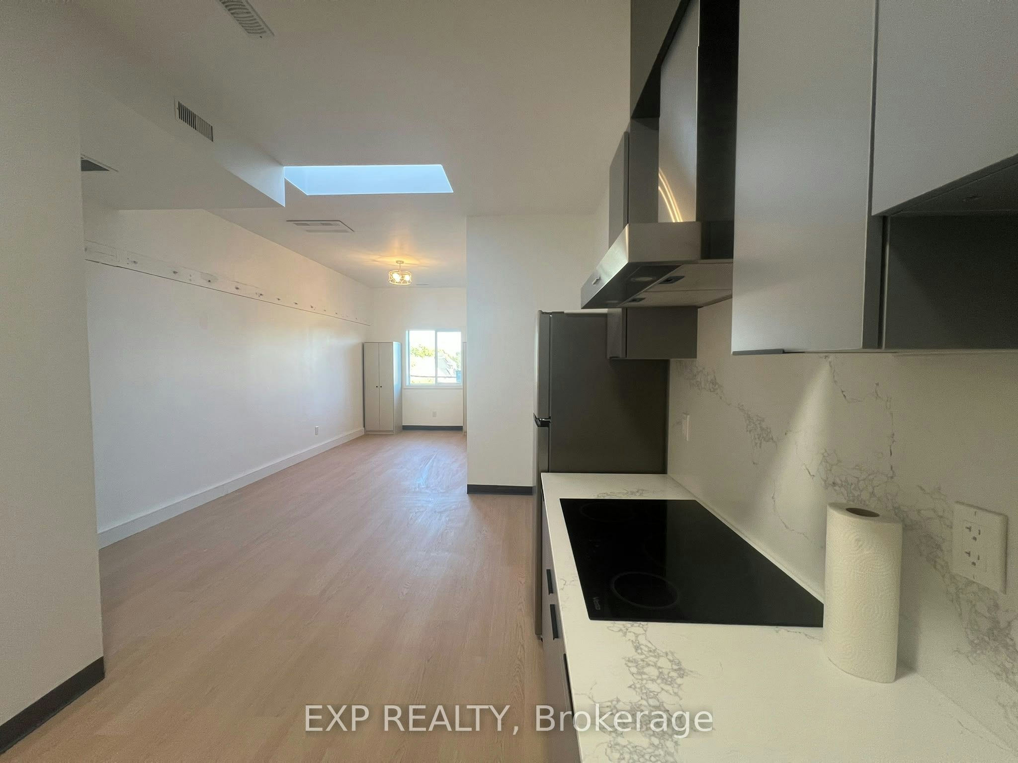 3-264-268 Ottawa Street N, Hamilton, ON, L8H 3Z9