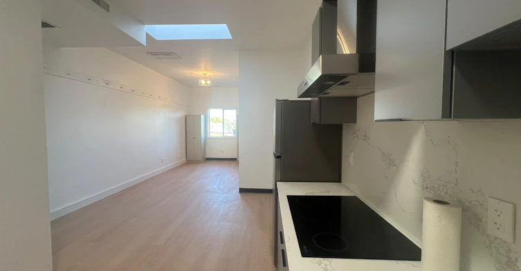 3-264-268 Ottawa Street N, Hamilton, ON, L8H 3Z9
