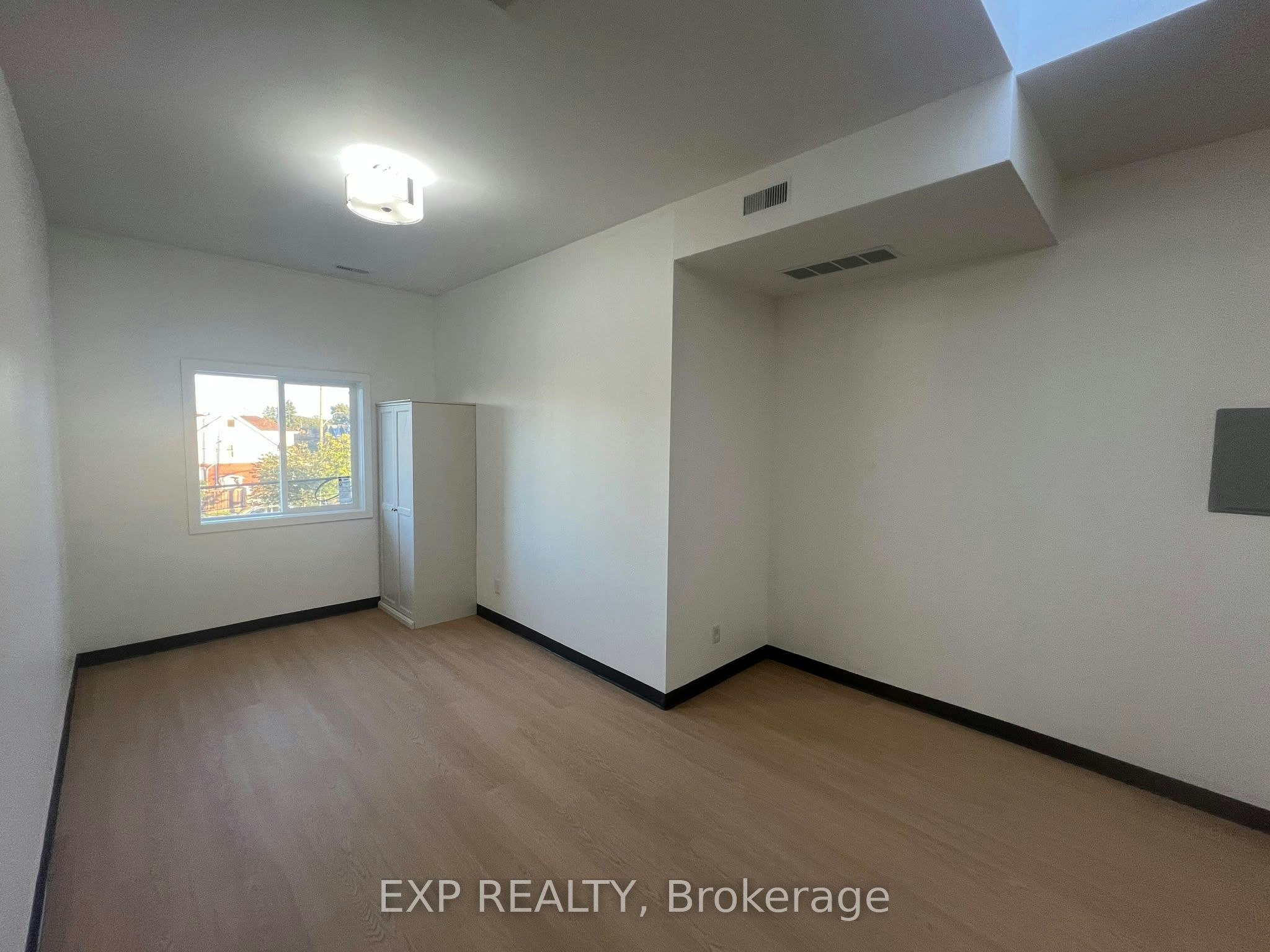 3-264-268 Ottawa Street N, Hamilton, ON, L8H 3Z9 - 2