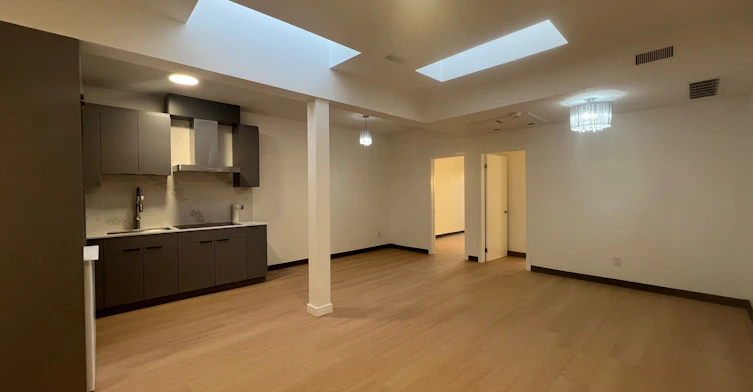 5-268 Ottawa Street N, Hamilton, ON, L8H 3Z9