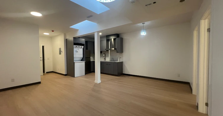 5-268 Ottawa Street N, Hamilton, ON, L8H 3Z9 - 2
