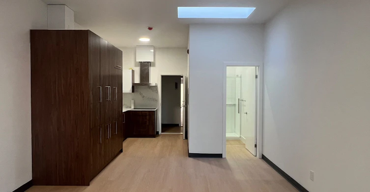 2-268 Ottawa Street N, Hamilton, ON, L8H 3Z9
