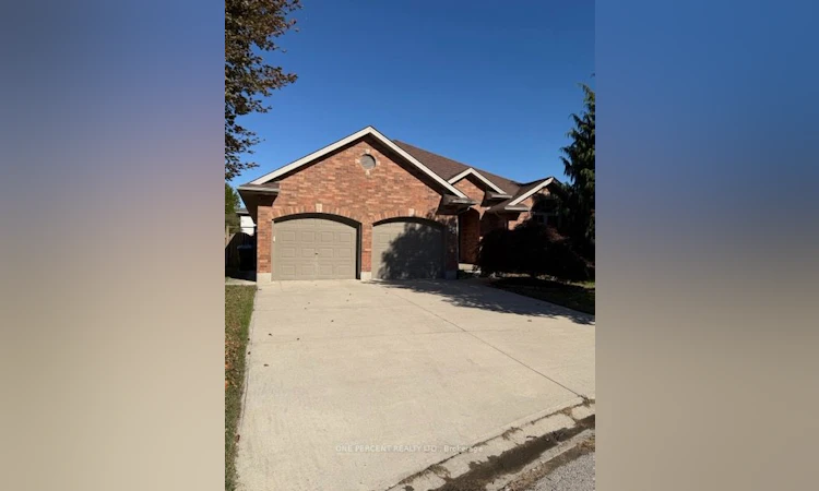 25 Falconridge Court