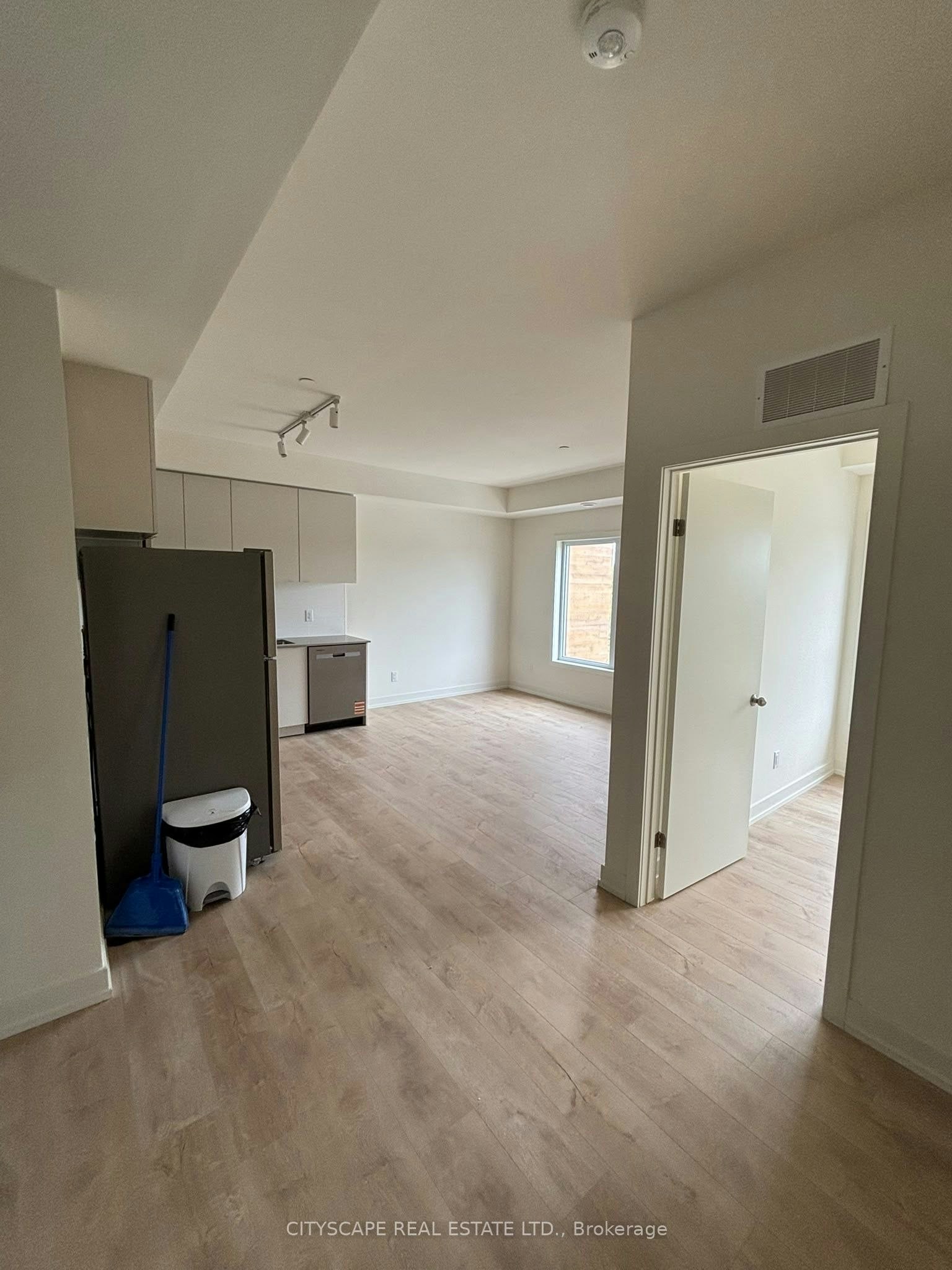 304A-16 Melbourne Avenue, St. Catharines, ON, L2P 3J8 - 8
