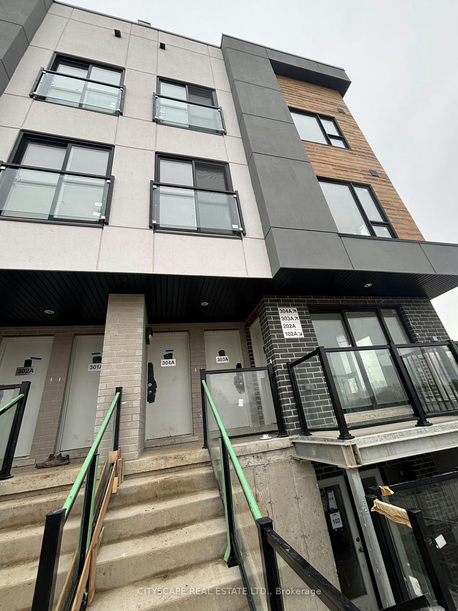 304A-16 Melbourne Avenue, St. Catharines, ON, L2P 3J8