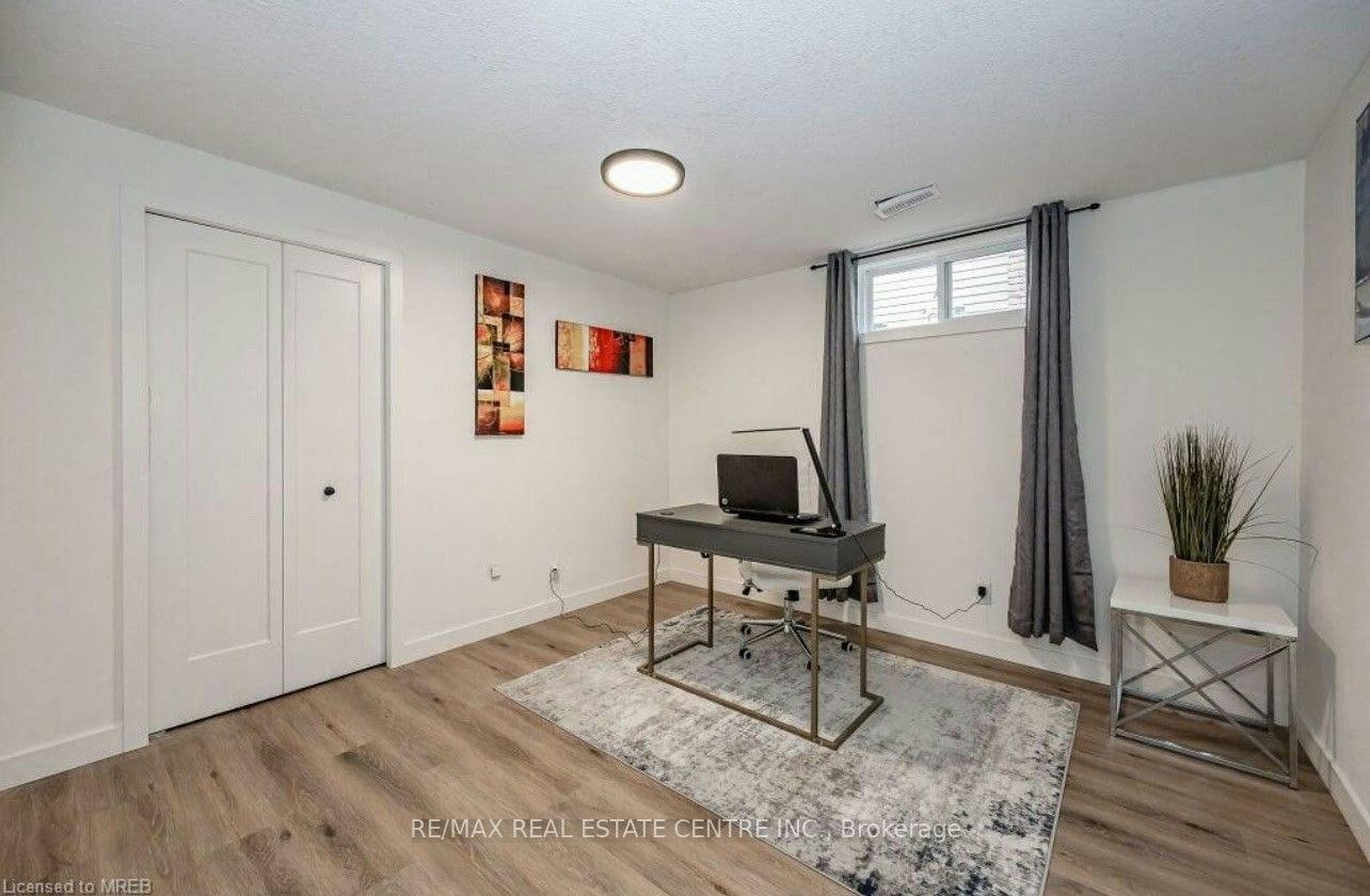 lower-136 The Country Way, Kitchener, ON, N2E 2L2 - 6
