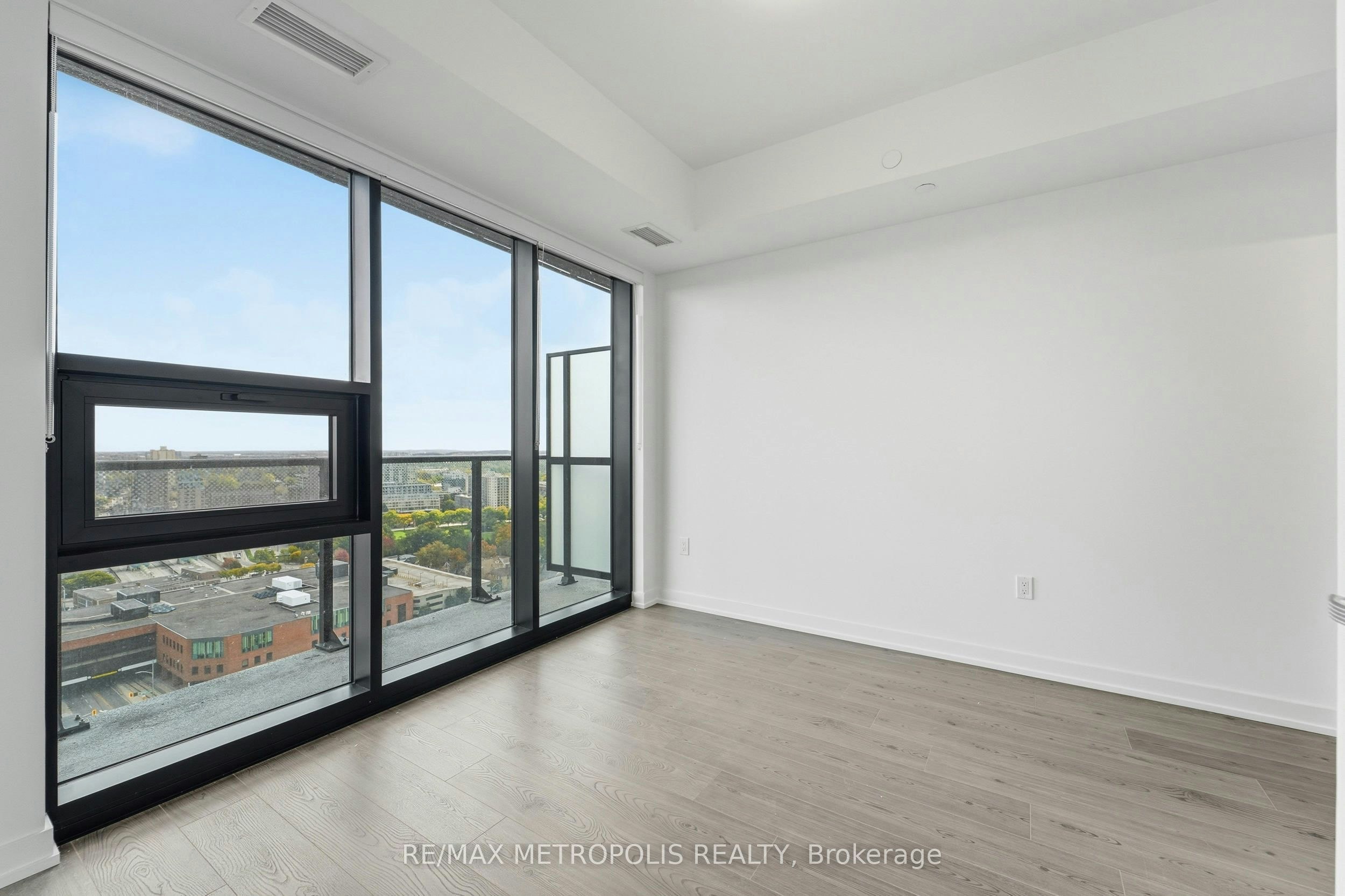 2107-30 Francis Street S, Kitchener, ON, N2G 1H7 - 2