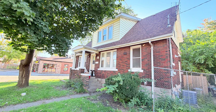3203 Linwood Place, Windsor, ON, N9C 1P9