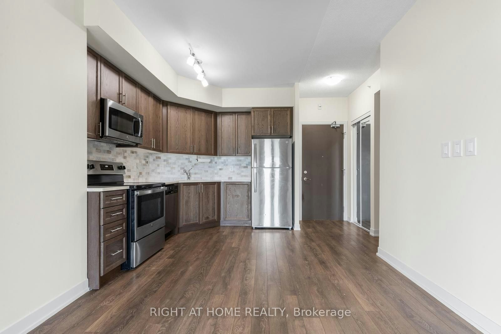 319-550 North Service Road, Grimsby, ON, L3M 4E8 - 8
