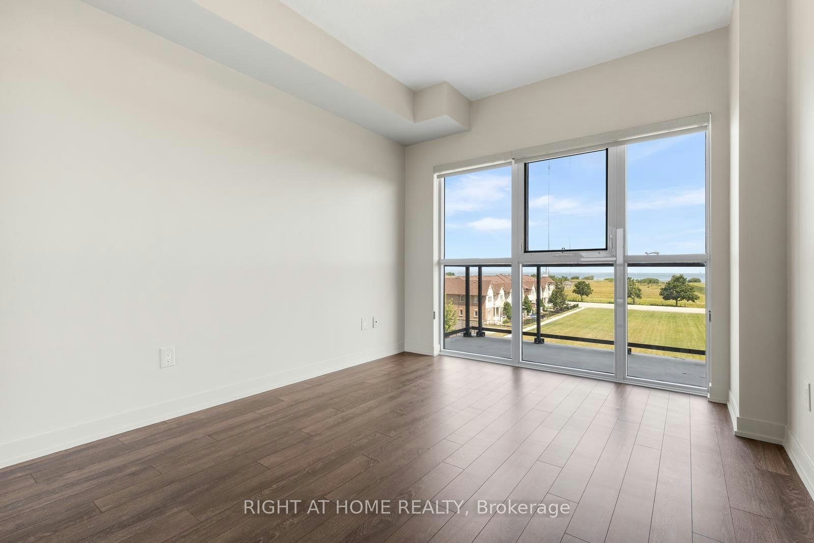 319-550 North Service Road, Grimsby, ON, L3M 4E8 - 18