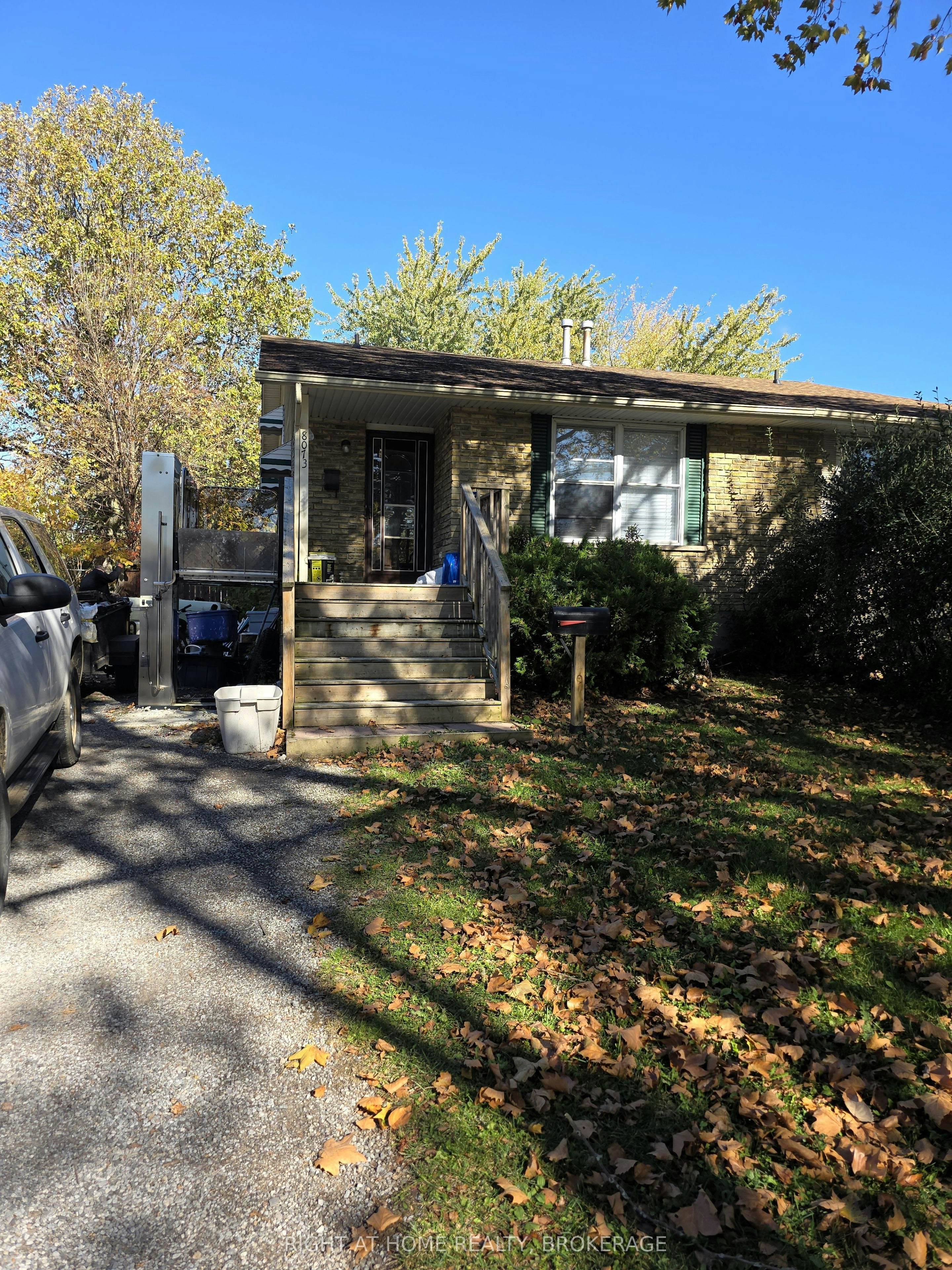 8073 Lynhurst Drive, Niagara Falls, ON, L2H 2A3