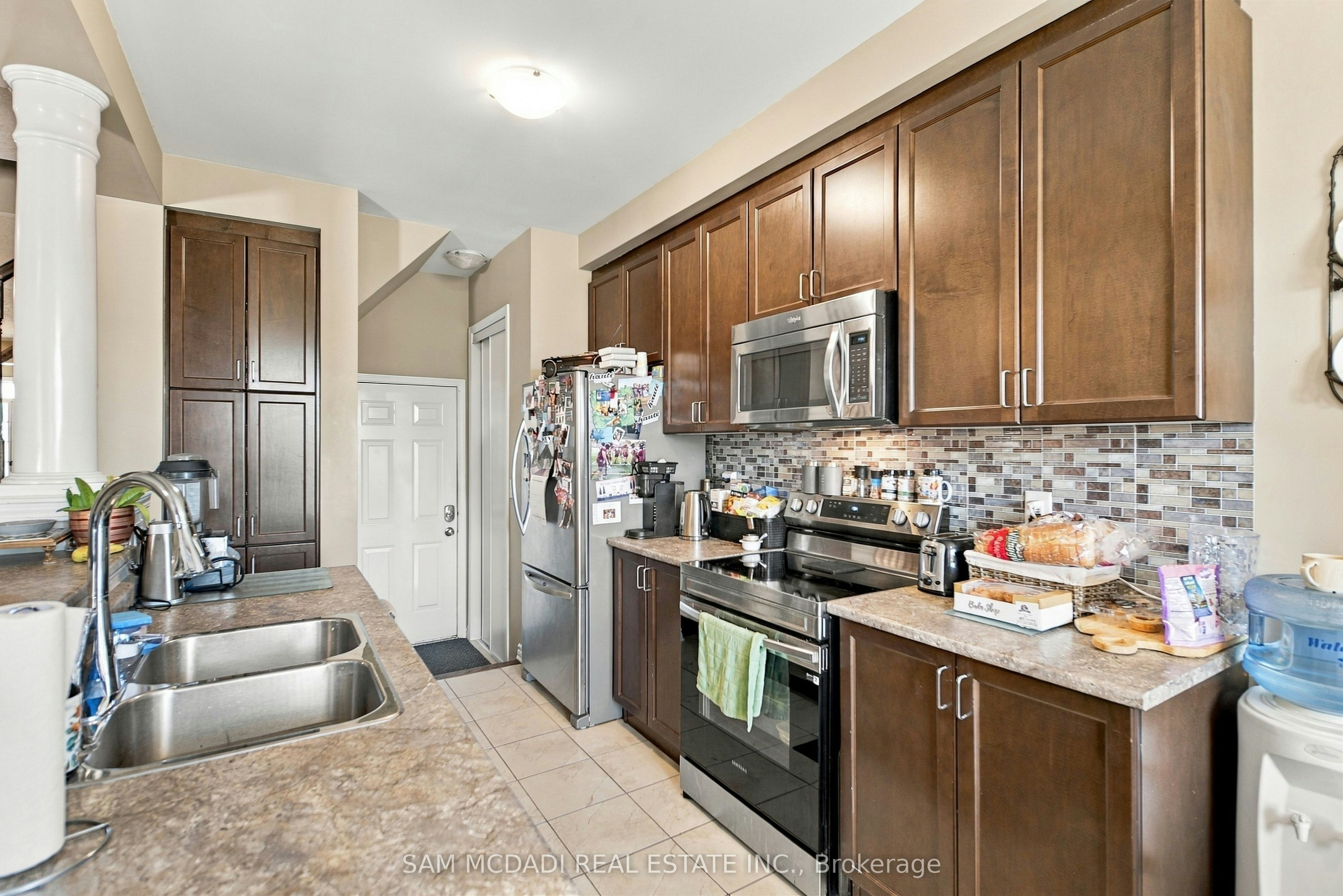 8 Celano Drive, Hamilton, ON, L8B 1V3 - 9