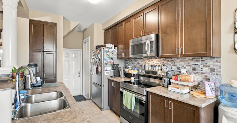 8 Celano Drive, Hamilton, ON, L8B 1V3 - 9