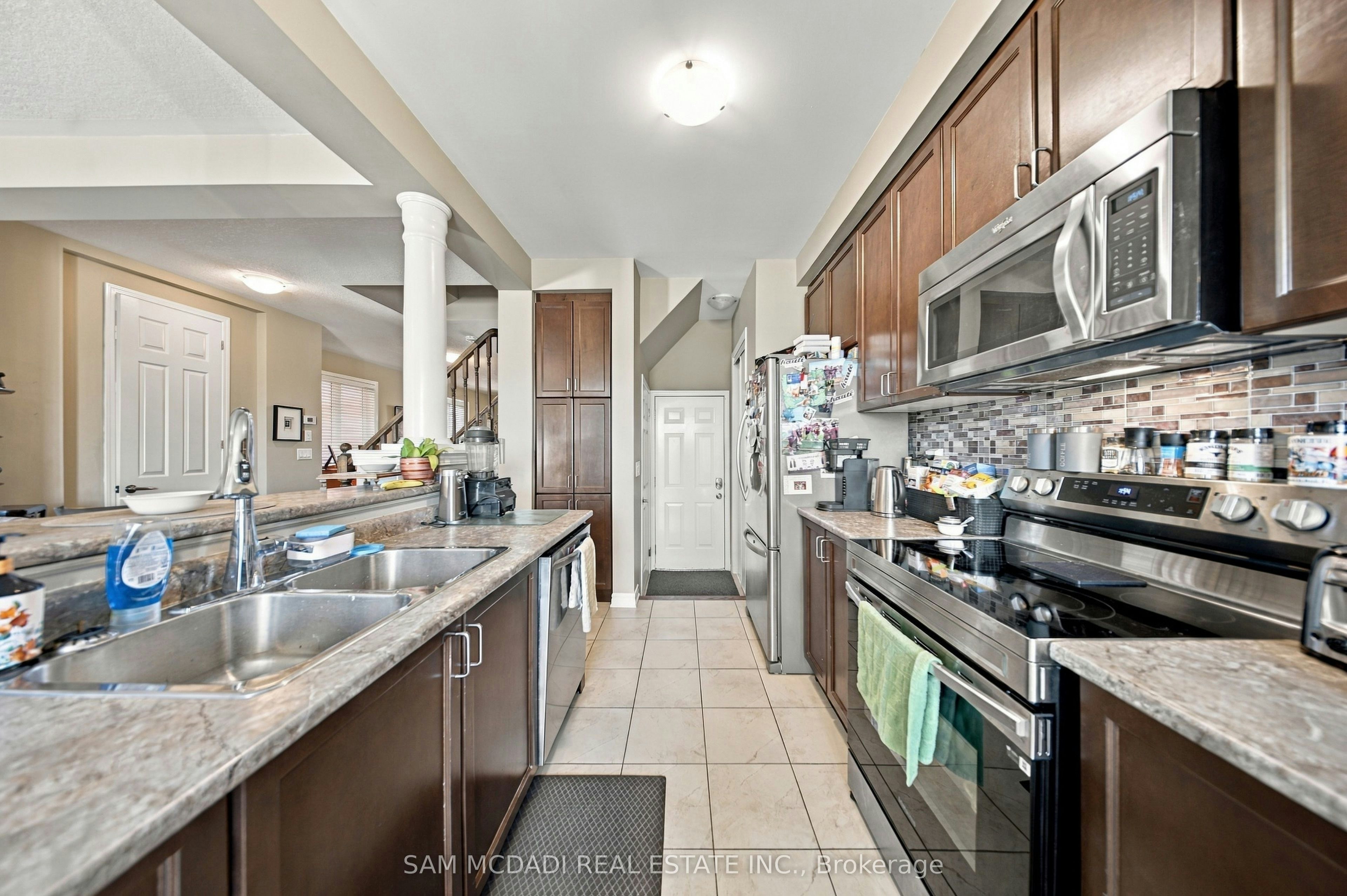 8 Celano Drive, Hamilton, ON, L8B 1V3 - 10