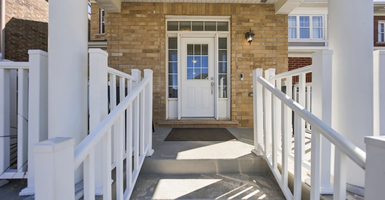 8 Celano Drive, Hamilton, ON, L8B 1V3 - 2
