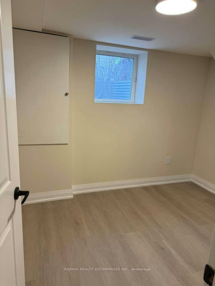 Lower - 2 Bedroom-60 Wakelin Terrace, St. Catharines, ON, L2M 4K9 - 4