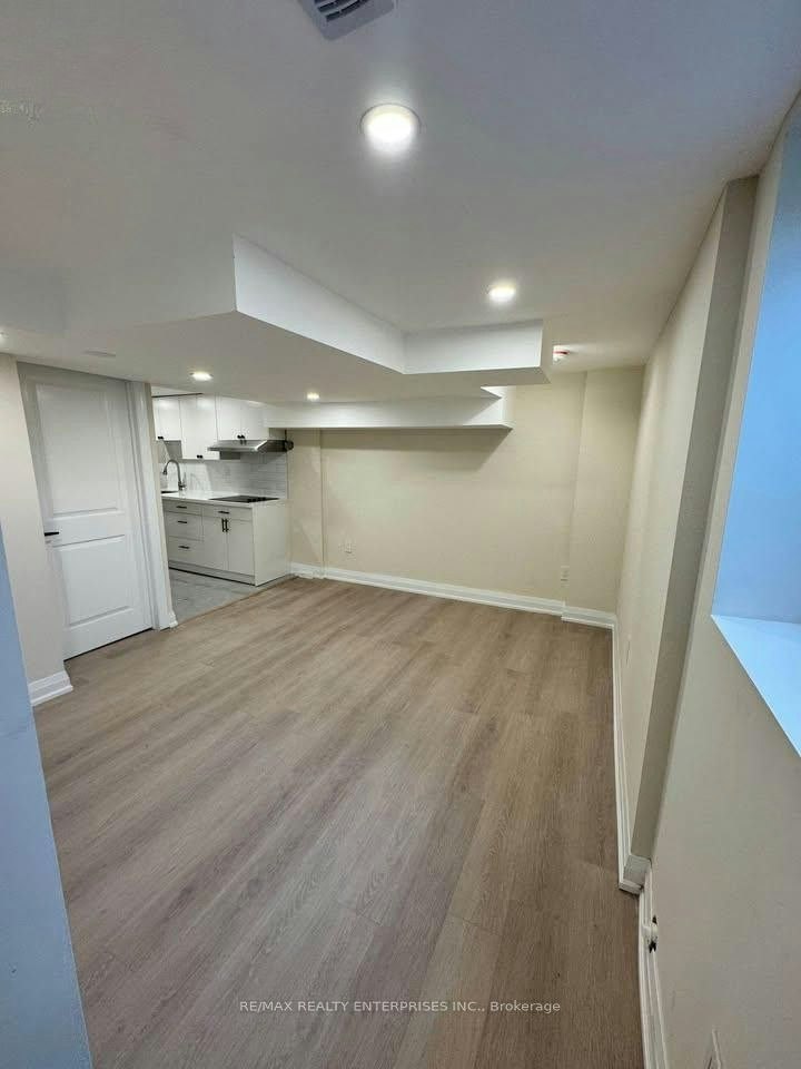 Lower - 1 Bedroom-60 Wakelin Terrace, St. Catharines, ON, L2M 4K9 - 2
