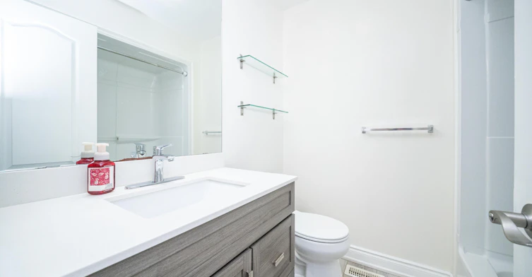33 Titan Drive, Hamilton, ON, L8E 5Z9 - 33