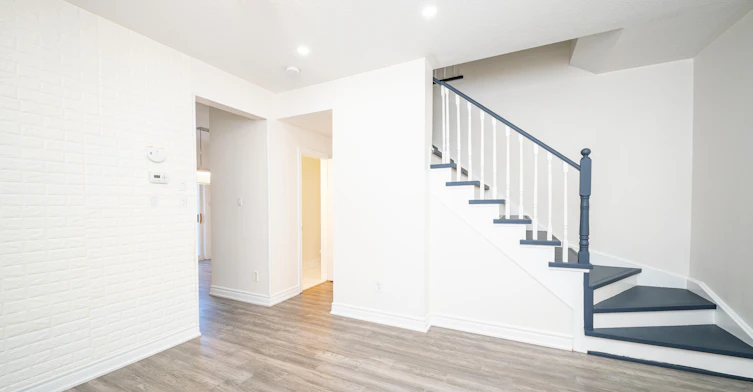 33 Titan Drive, Hamilton, ON, L8E 5Z9 - 9