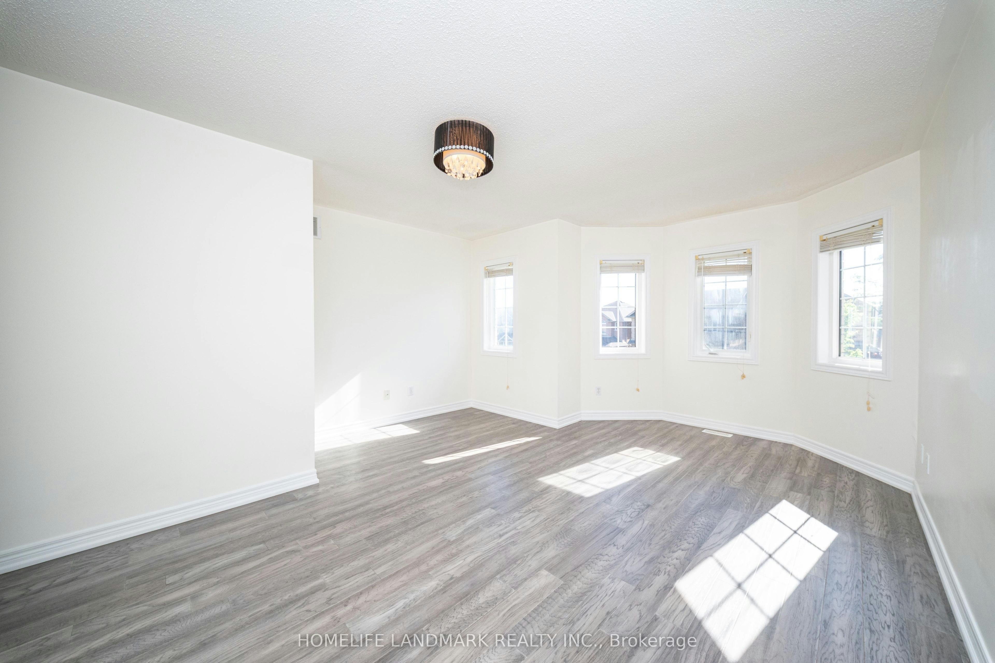33 Titan Drive, Hamilton, ON, L8E 5Z9 - 23
