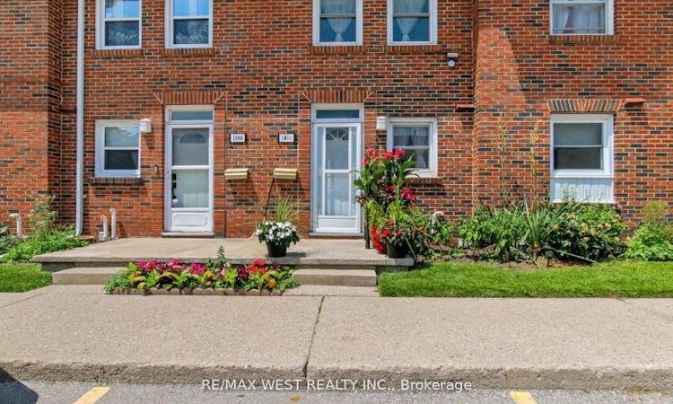 1084 Southdale Road E