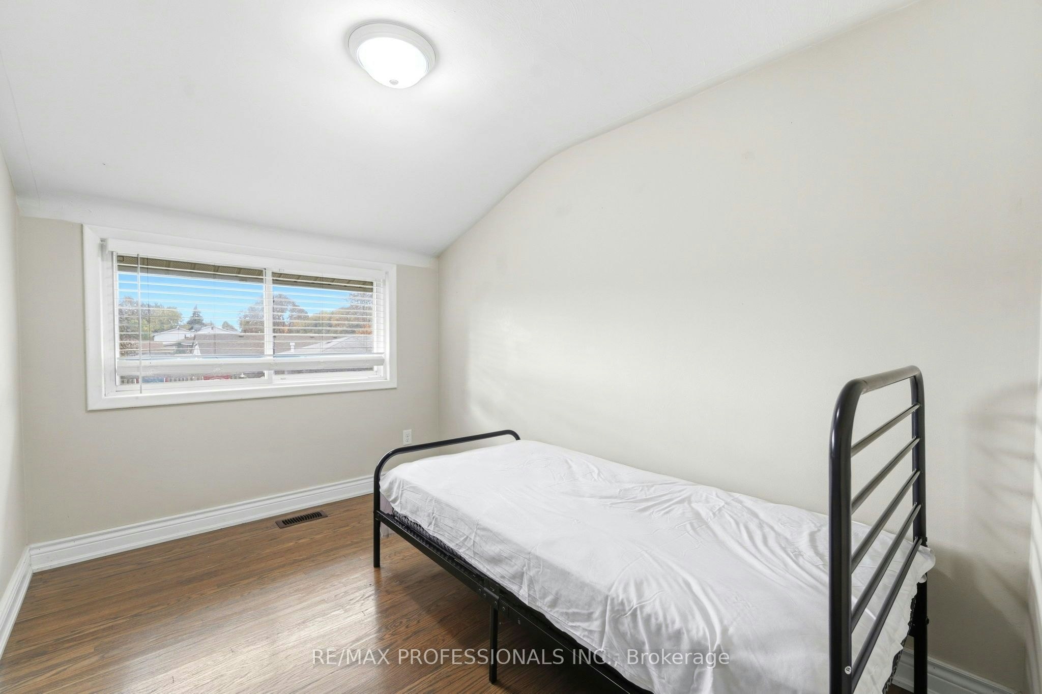 Main Level-46 Lilacside Drive, Hamilton, ON, L8V 2L7 - 11