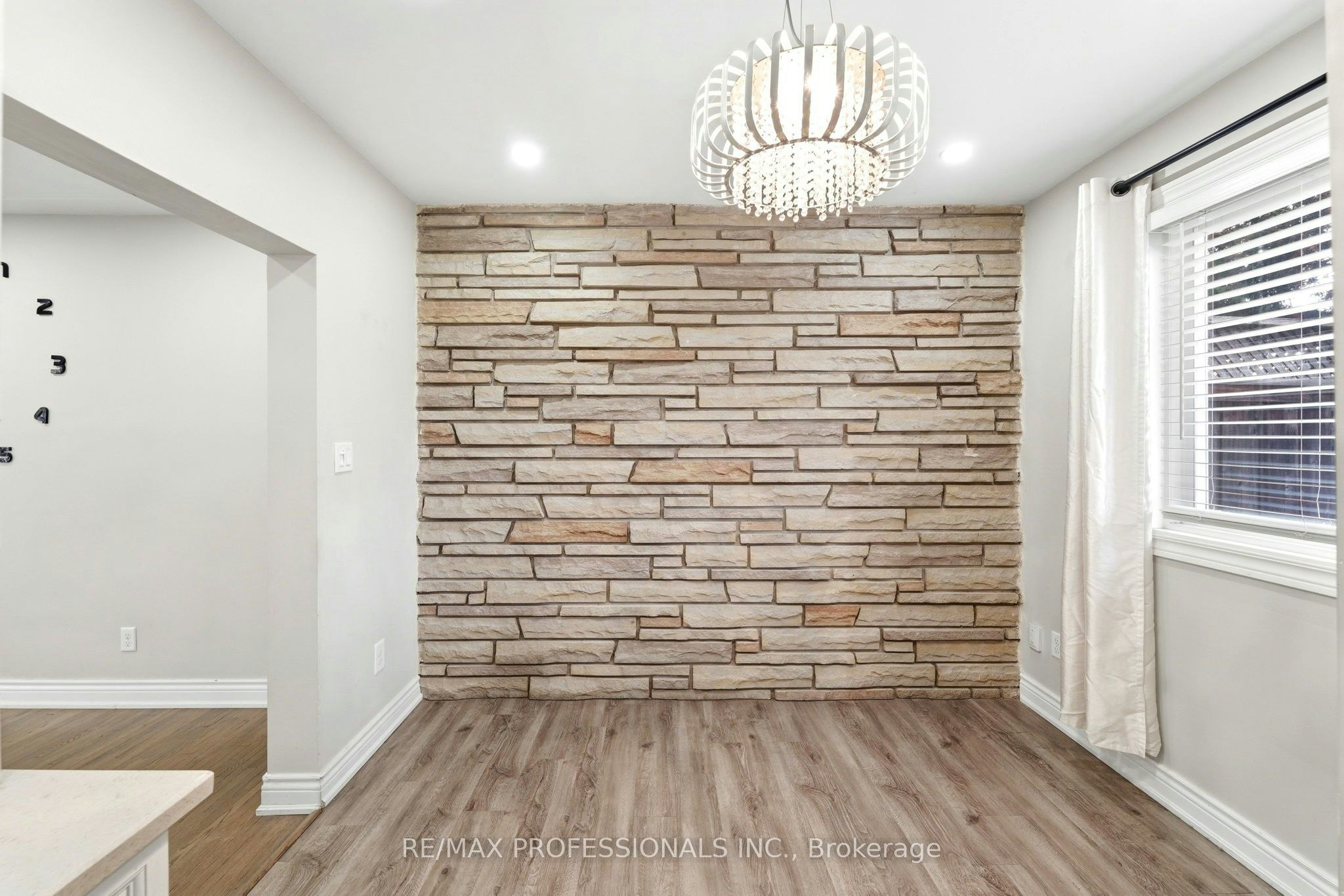 Main Level-46 Lilacside Drive, Hamilton, ON, L8V 2L7 - 4