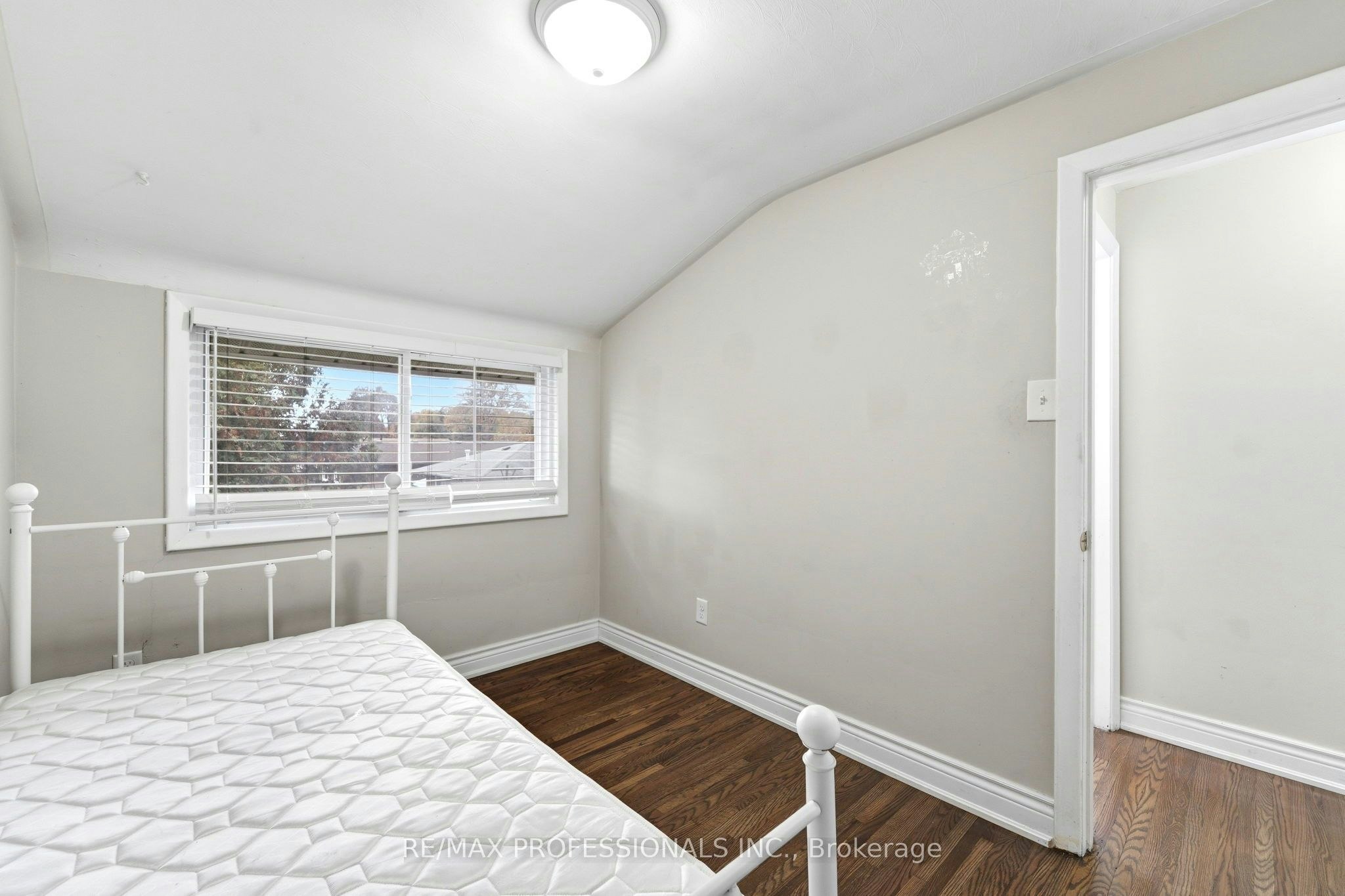 Main Level-46 Lilacside Drive, Hamilton, ON, L8V 2L7 - 12