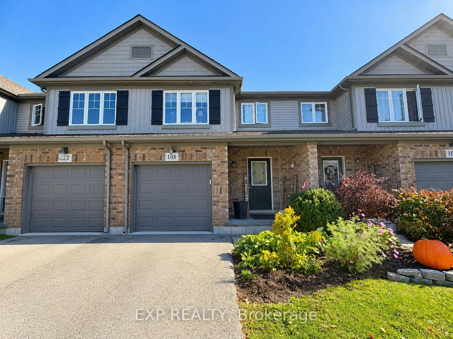 108 Roselawn Crescent, Welland, ON, L3C 0B7