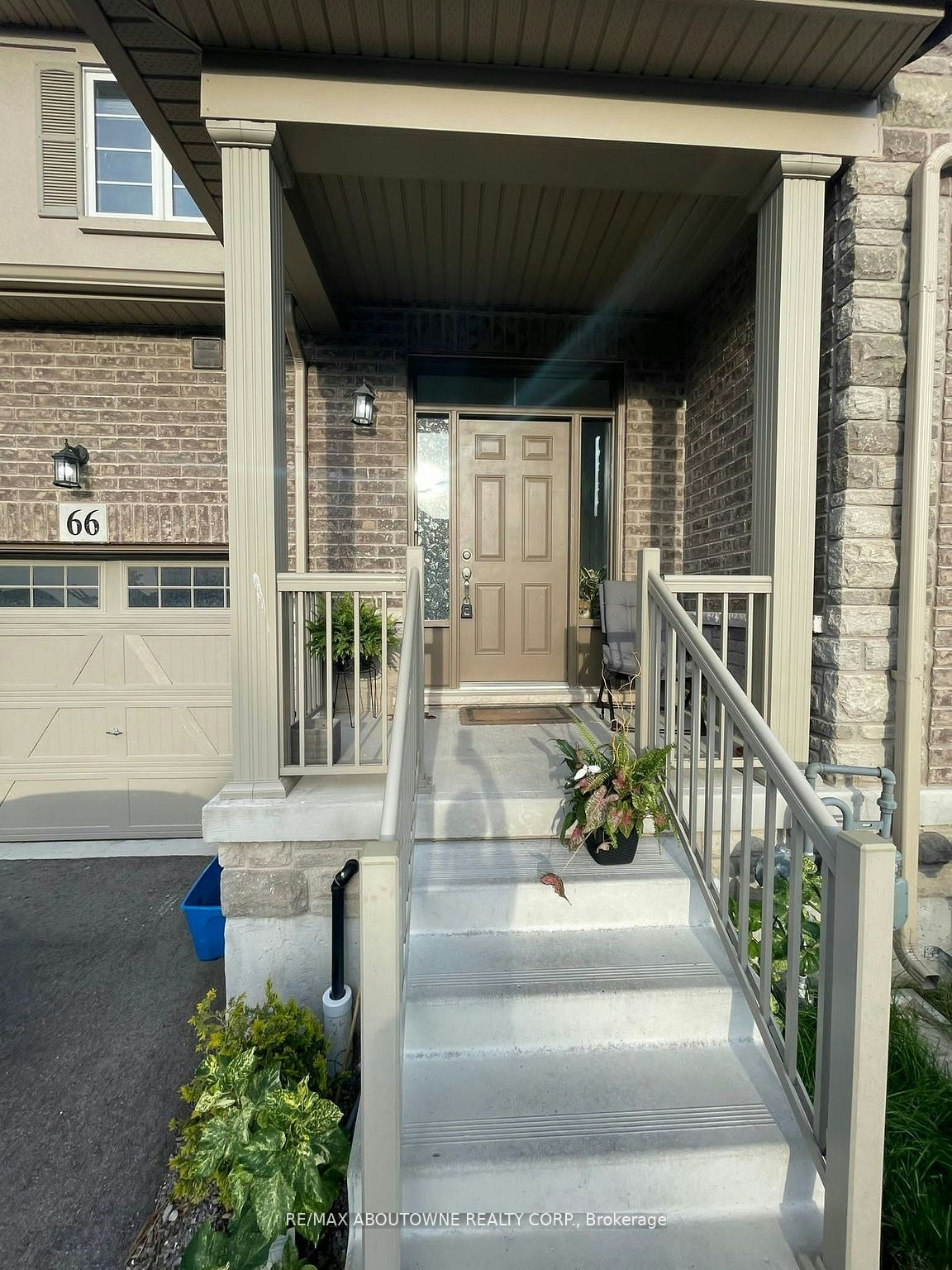 66 Bradbury Road, Hamilton, ON, L8J 2V7 - 2