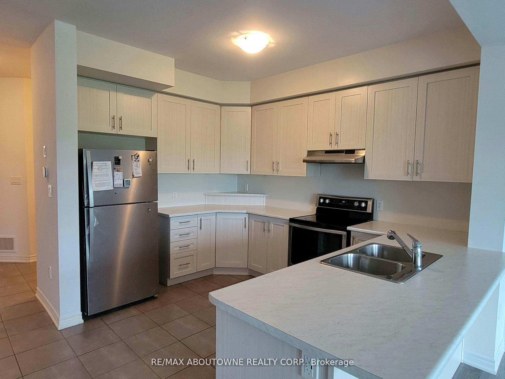 66 Bradbury Road, Hamilton, ON, L8J 2V7 - 8