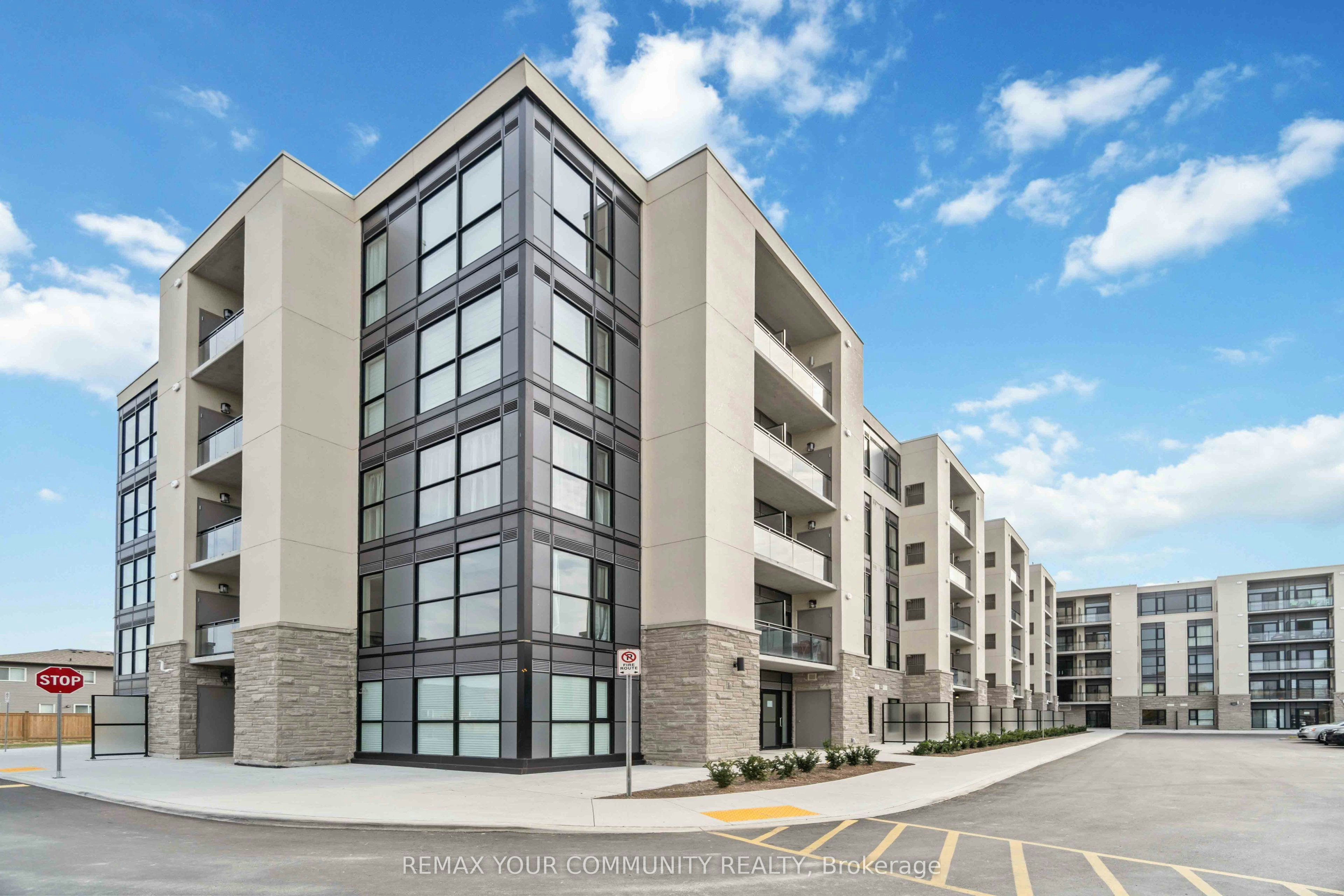 Upper PH04-50 Herrick Avenue, St. Catharines, ON, L2P 2T9