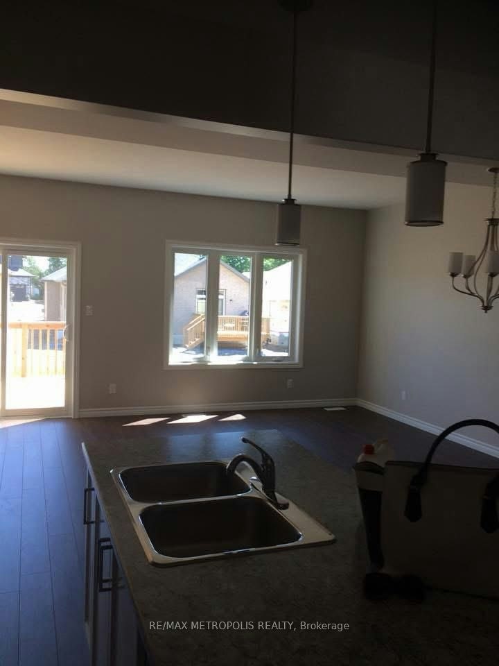38 Ledgerock Court, Quinte West, ON, K8R 0A1 - 4