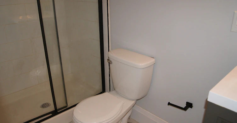 Main/Back-70 Centre Street W, Strathroy, ON, N7G 1T8 - 10