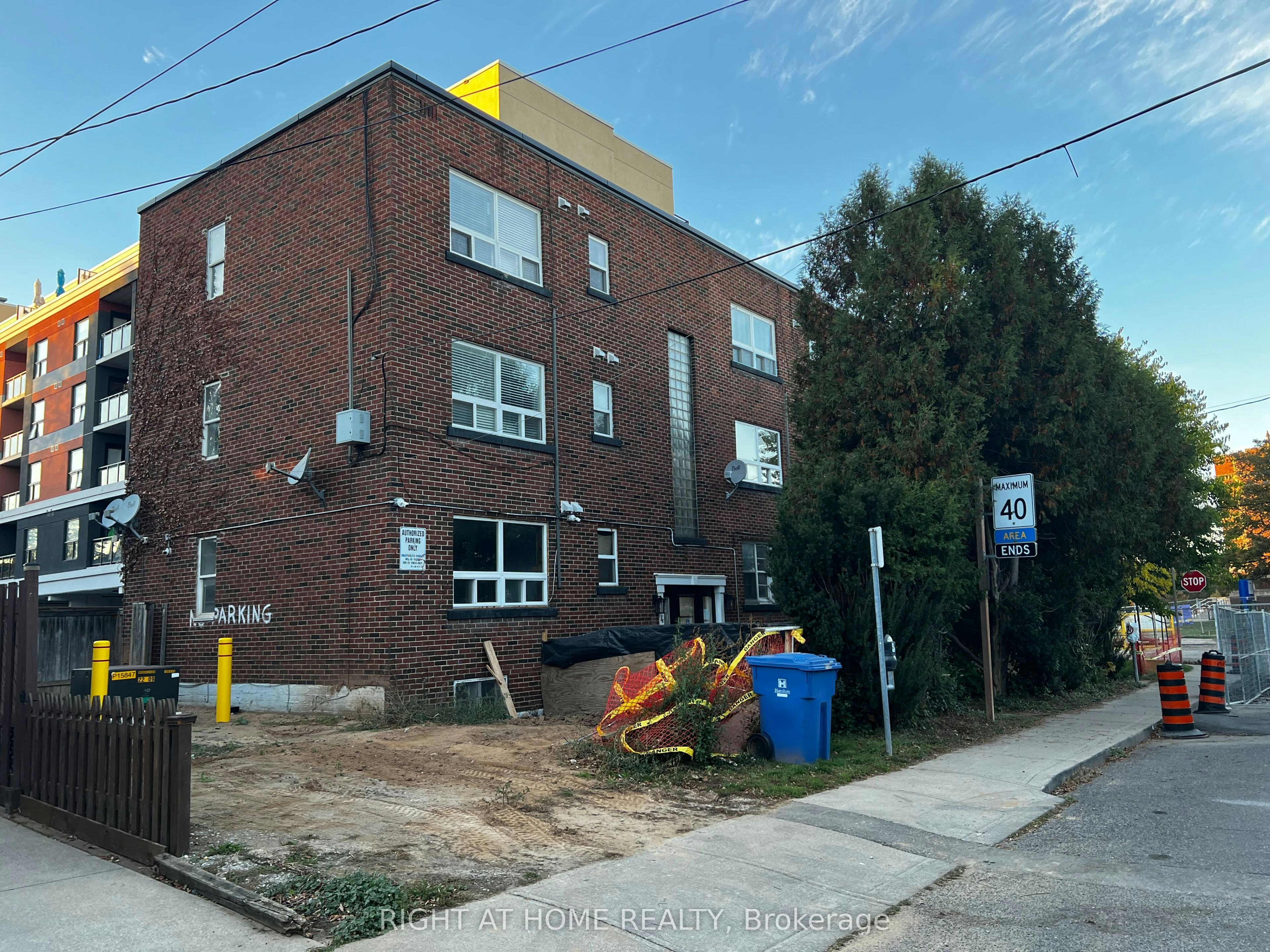 Unit 6-4 Grosvenor Avenue S, Hamilton, ON, L8M 3K9