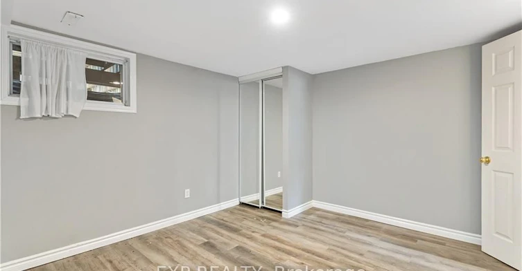 432B Dunvegan Drive, Waterloo, ON, N2K 2C7 - 18