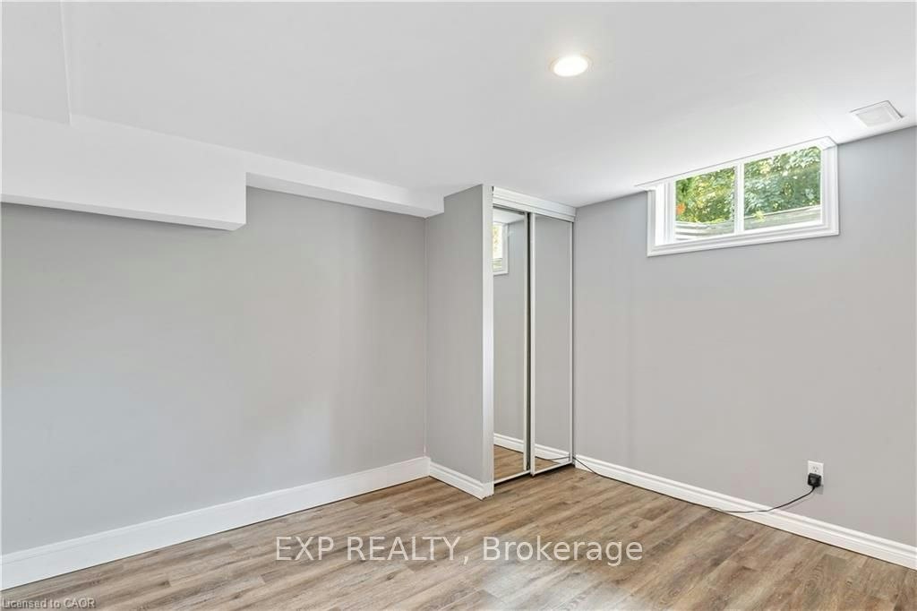 432B Dunvegan Drive, Waterloo, ON, N2K 2C7 - 20