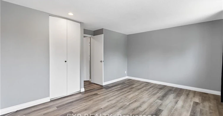 432B Dunvegan Drive, Waterloo, ON, N2K 2C7 - 13