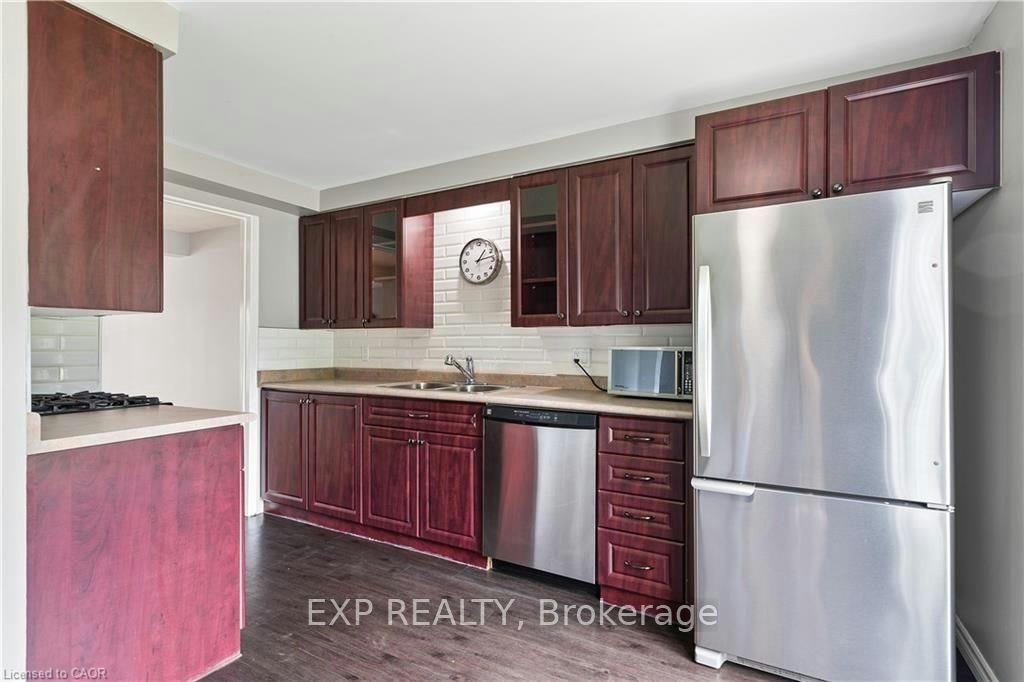 432B Dunvegan Drive, Waterloo, ON, N2K 2C7 - 4