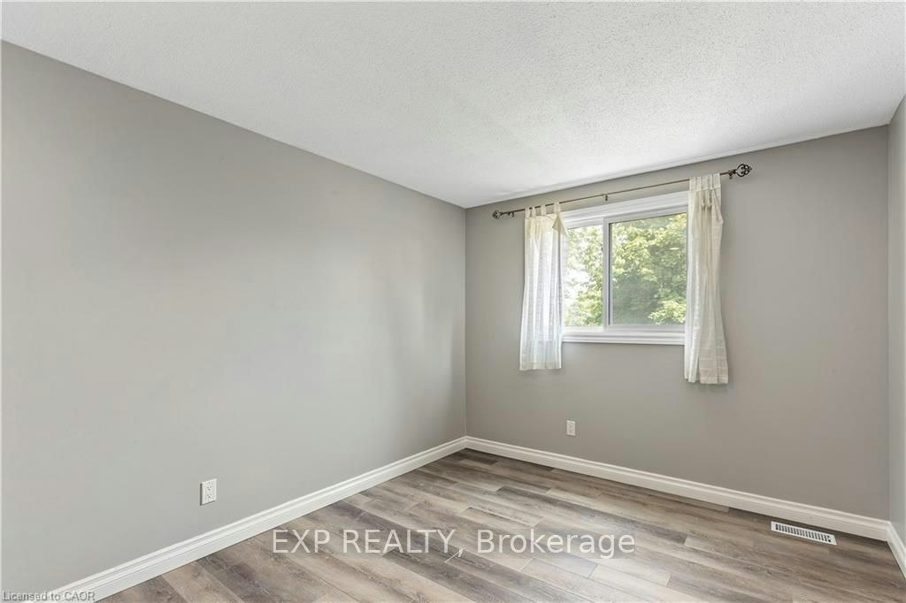 432B Dunvegan Drive, Waterloo, ON, N2K 2C7 - 11