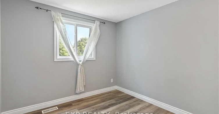 432B Dunvegan Drive, Waterloo, ON, N2K 2C7 - 14